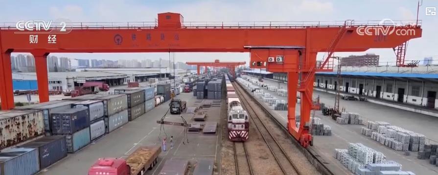 kaiyun跨境电商出口旺盛 中欧班列需求高企运价维持高位(图1)