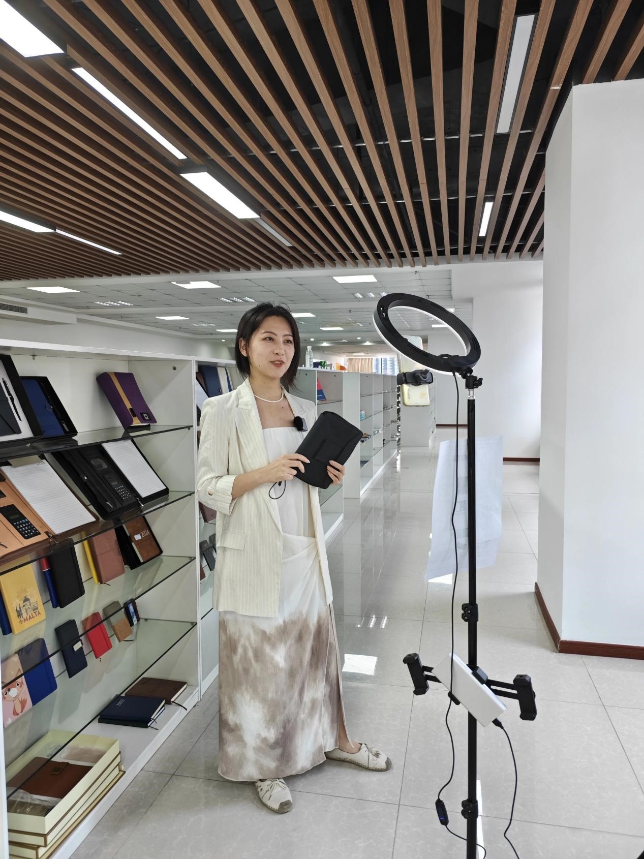 kaiyun中国官方网站发力跨境电商“黄金赛道” 加快打造经济发展新“增长极”(图2)